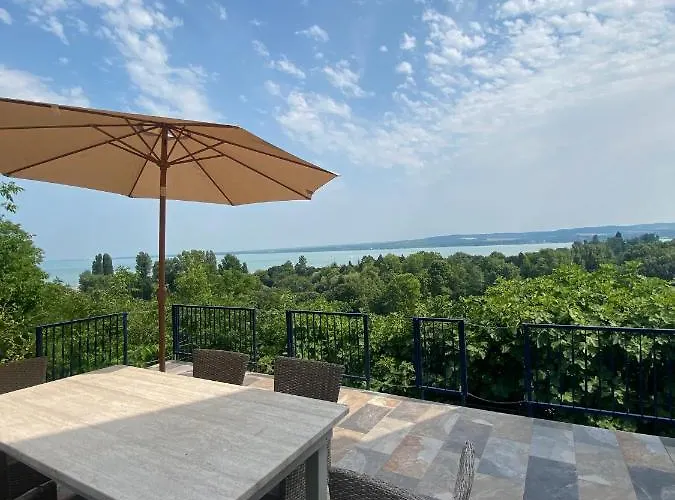 Panorama House Case de vacanță Tihany